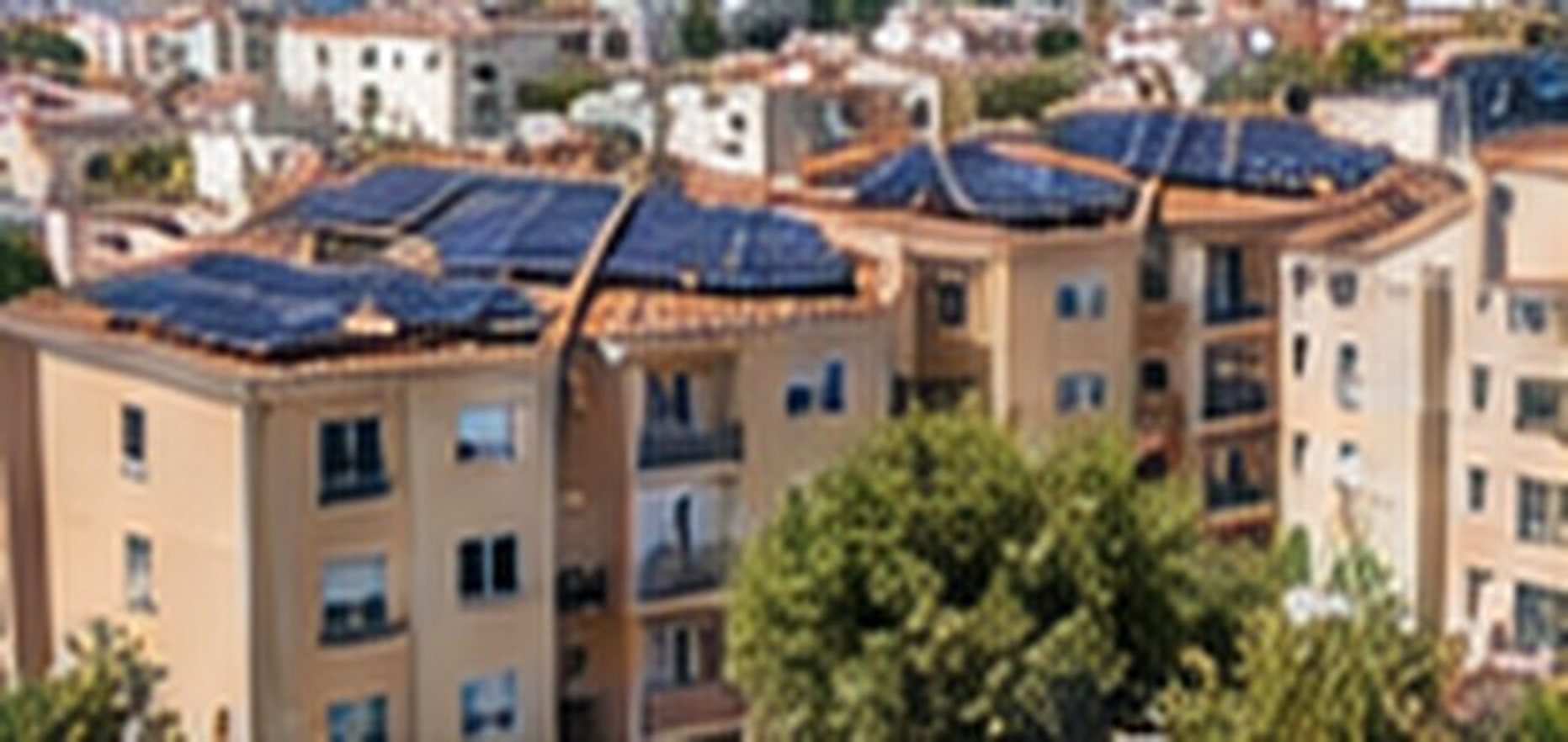 Comunidad de vecinos con paneles solares