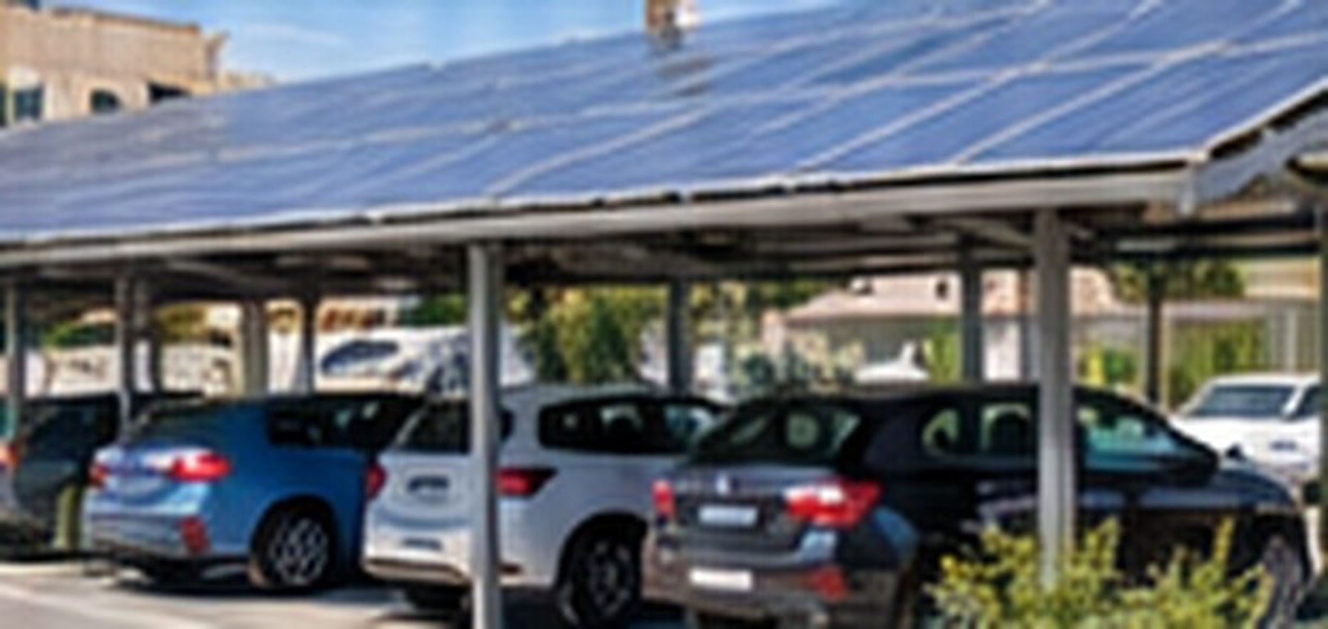 Marquesina solar en aparcamiento
